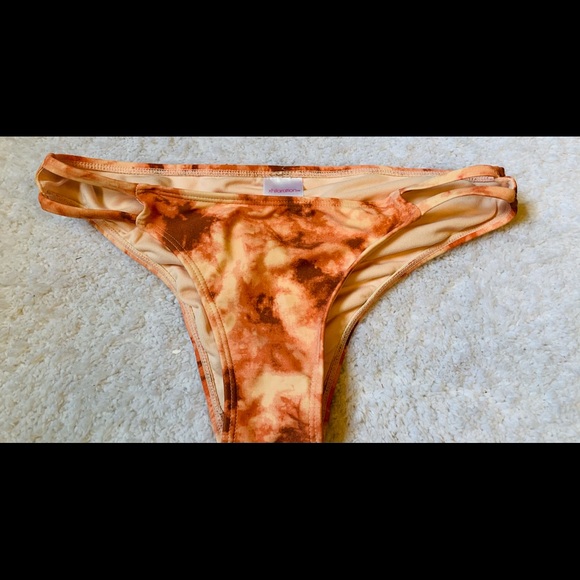 Sweet bikini bottoms - Picture 4 of 5